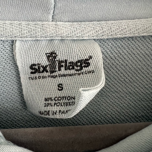 Six Flags Light Blue Hooded Sweatshirt Small - Picture 4 of 5